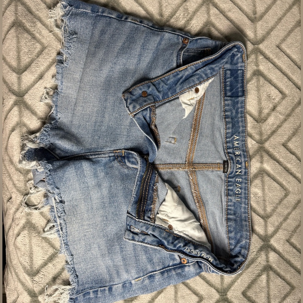 American Eagle Outfitters Light Blue Denim Jeans